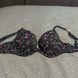 Brand new PINK Wear Everywhere Push Up